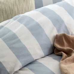 Cinderella Kinderdekbedovertrek Jacky - Katoen - 100x135 Cm - Soft Blue 7 Cinderella Kinderdekbedovertrek Jacky - Katoen - 100x135 Cm - Soft Blue -Cinderella Winkel 1000071949 0102