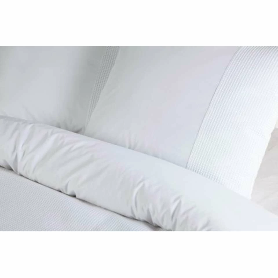 Papillon Deluxe+ Mendoza Dekbedovertrek - 240x220/220 Cm - Wit 5 Papillon Deluxe+ Mendoza Dekbedovertrek - 240x220/220 Cm - Wit - Afbeelding 3