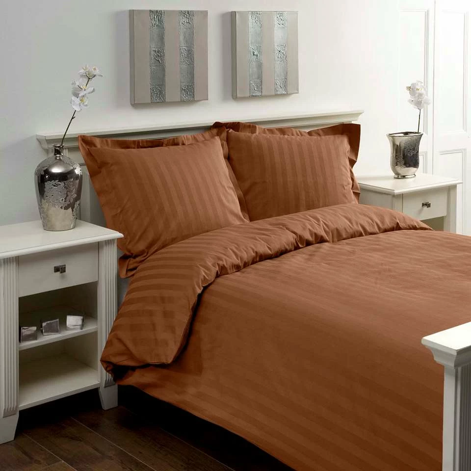 Papillon Dekbedovertrek Satijn Streep - 240x200/220 Cm - Bruin 4 Papillon Dekbedovertrek Satijn Streep - 240x200/220 Cm - Bruin - Afbeelding 2