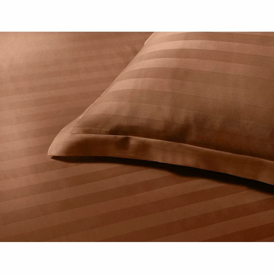 Papillon Dekbedovertrek Satijn Streep - 240x200/220 Cm - Bruin 5 Papillon Dekbedovertrek Satijn Streep - 240x200/220 Cm - Bruin - Afbeelding 3
