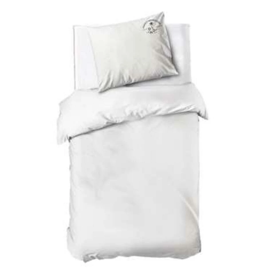 Dindi Home - Dekbedovertrek Plain Beauty - 140x220 Cm - Wit 3 Dindi Home - Dekbedovertrek Plain Beauty - 140x220 Cm - Wit