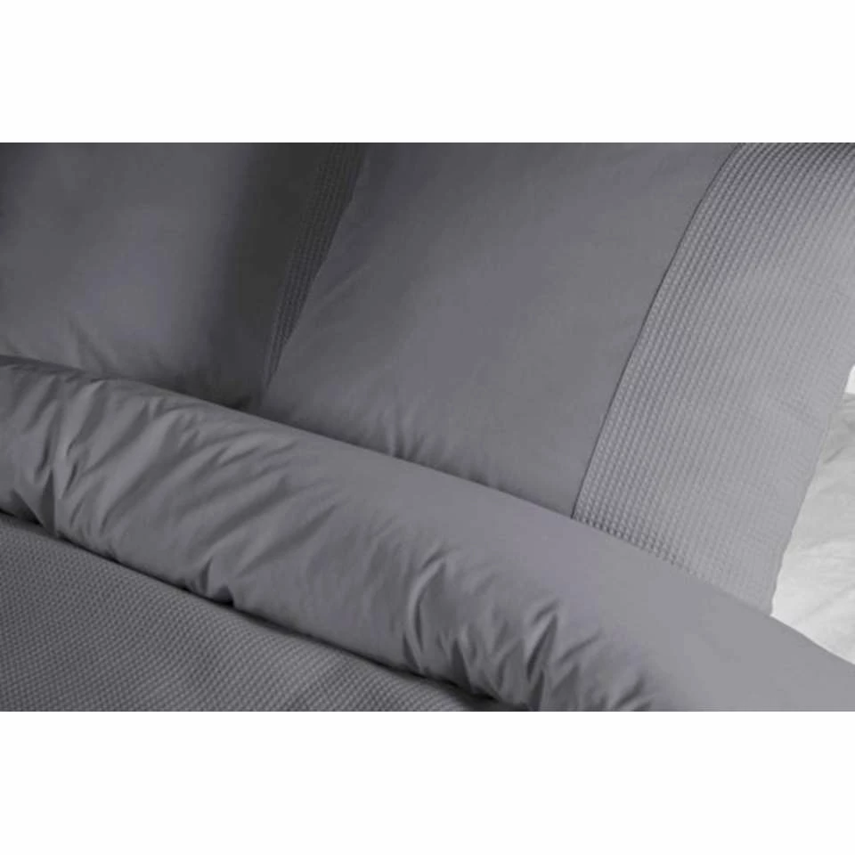 Papillon Deluxe+ Mendoza Dekbedovertrek - 200x200/220 Cm - Grijs 6 Papillon Deluxe+ Mendoza Dekbedovertrek - 200x200/220 Cm - Grijs - Afbeelding 4